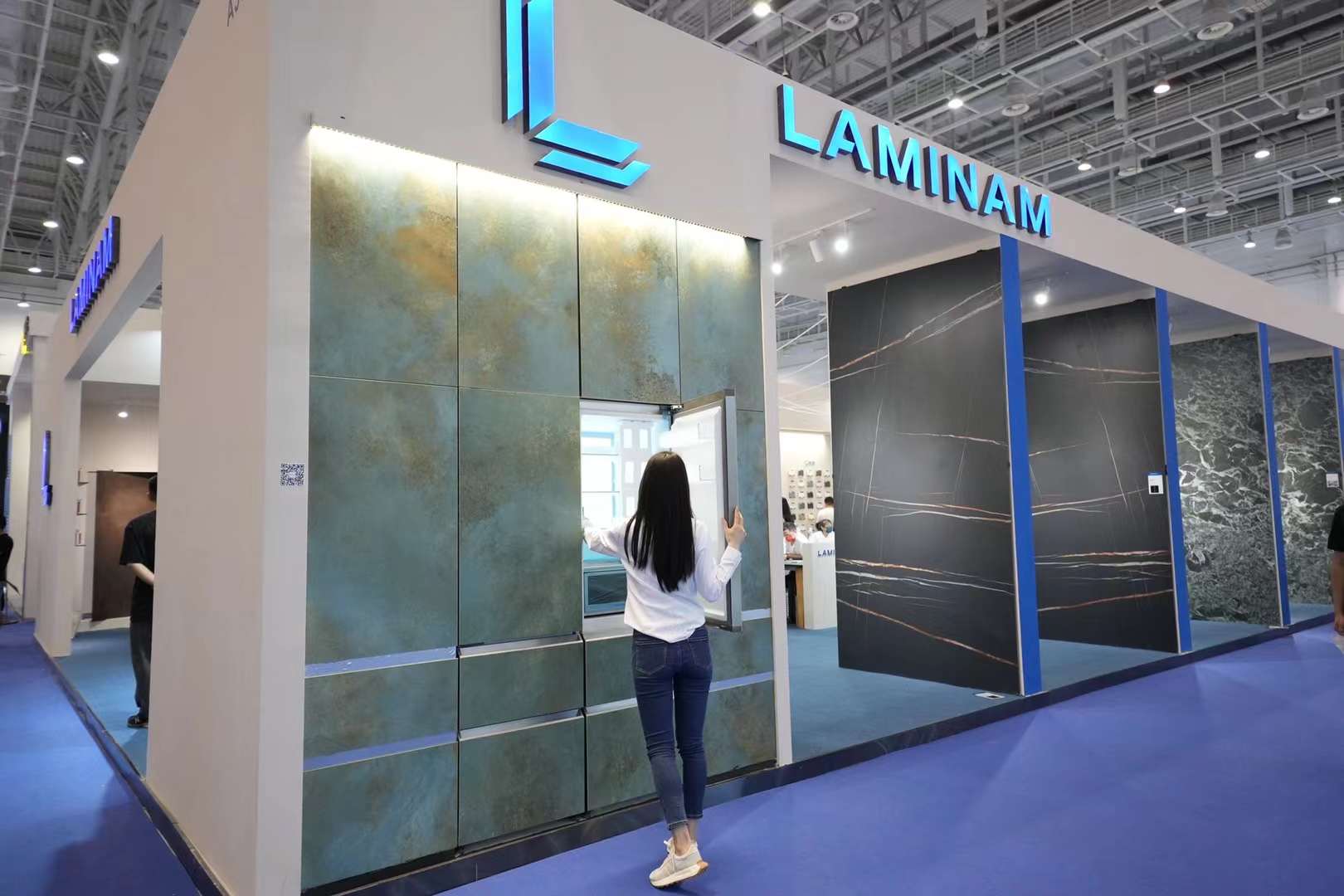 LAMINAM sintered stone