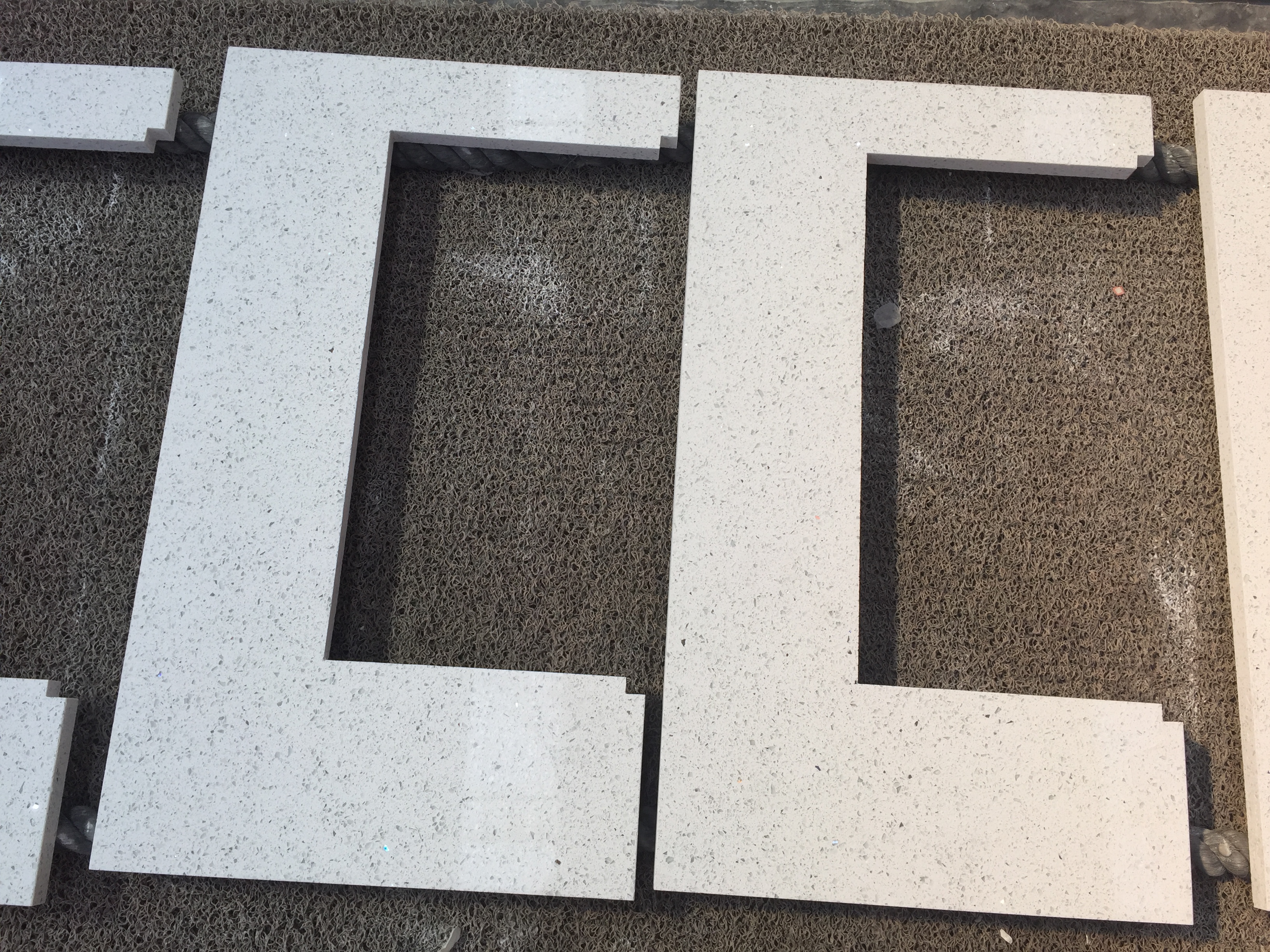 sparkling-white-quartz-tops